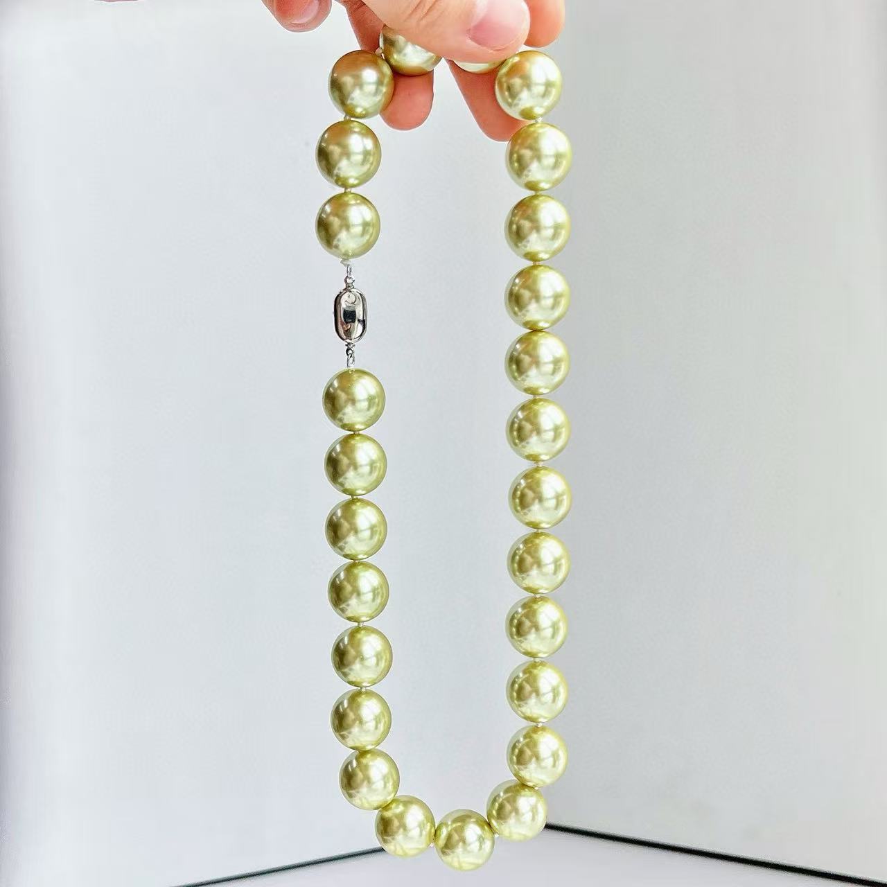 16mm High - Quality Large Round Yellow - Green Faux Crystal Pearl Choker Necklace | Spring Fashion
